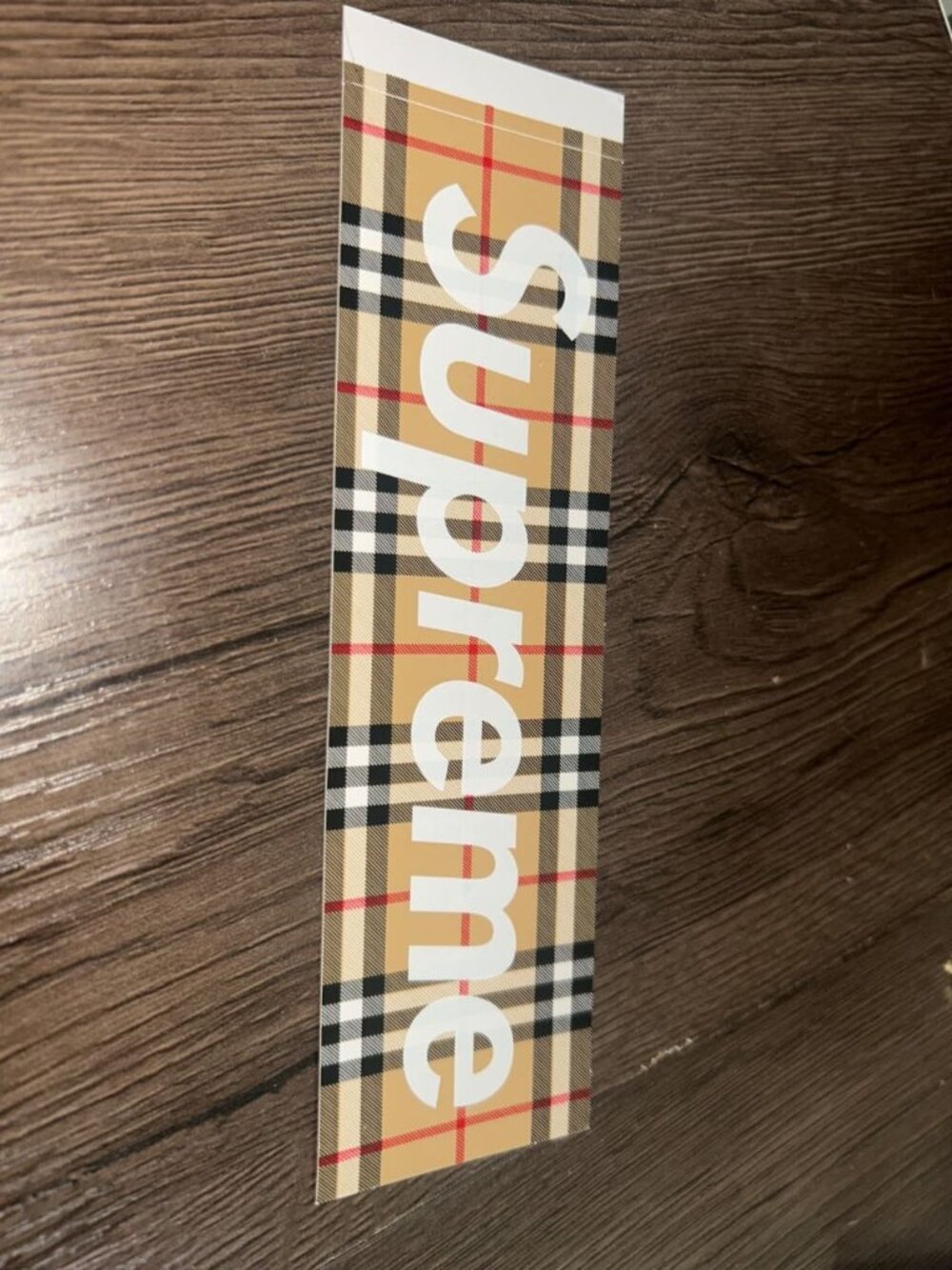 Supreme Supreme x Burberry Box Logo Sticker Burberry Beige Check / White Box Lo…
